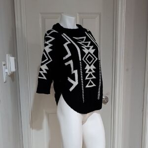 Vintage Express Black & White Geometric Cropped Crewneck Sweater - Women's Small